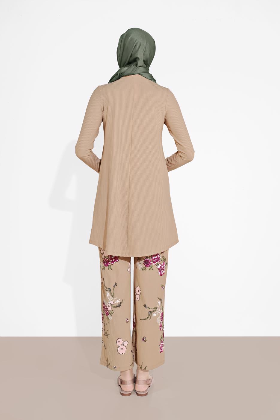 Tesettür giyim BEJ FİTİLLİ ÇİÇEKLİ PANTOLONLU TAKIM 5716-1