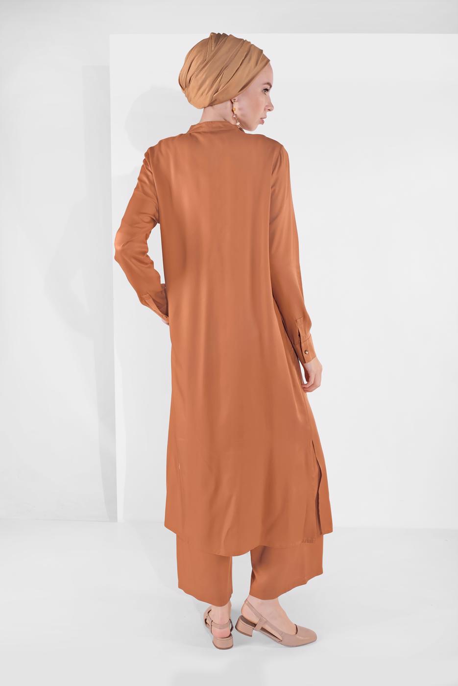 Tesettür giyim KAHVE BOYDAN DÜĞMELİ PANTOLONLU TAKIM  78108 