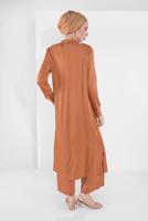 Tesettür giyim KAHVE BOYDAN DÜĞMELİ PANTOLONLU TAKIM  78108 