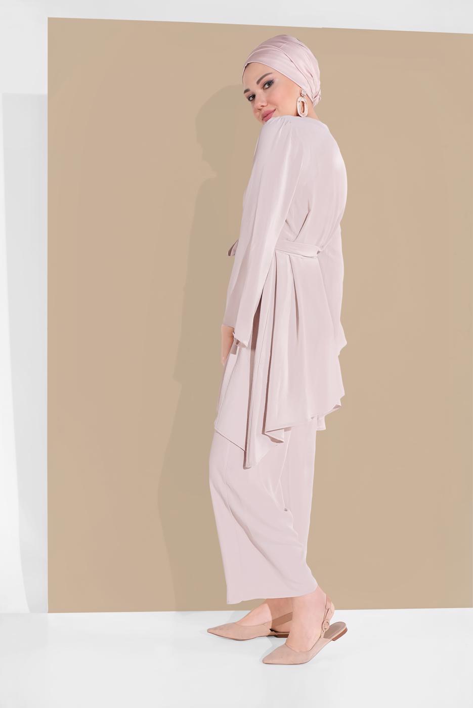 Vêtements hijab BEIGE COSTUME À FLUIDE AVEC CEINTURE 0002 