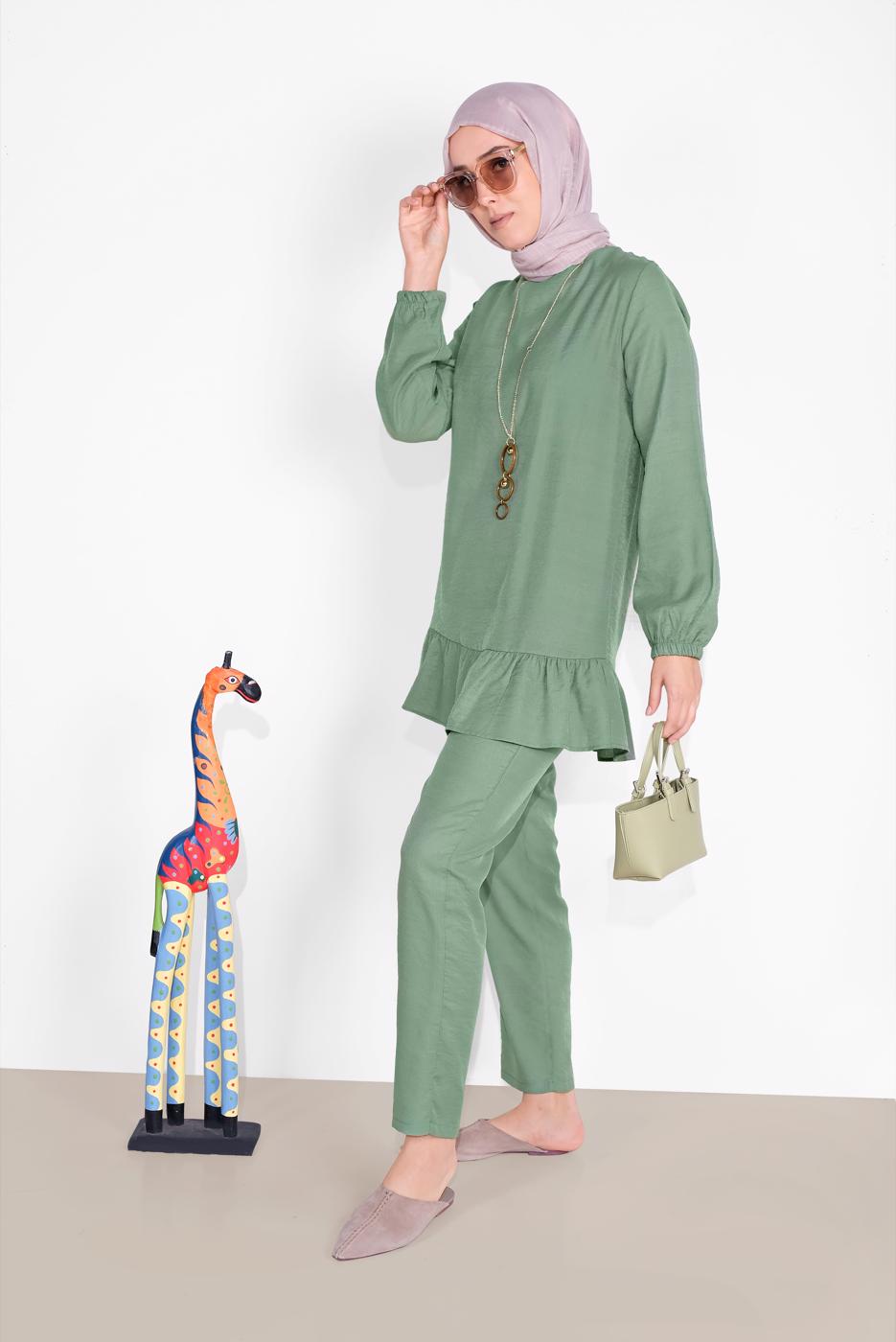 Tesettür giyim YEŞİL ETEK UCU BÜZGÜLÜ PANTOLONLU TAKIM  936 
