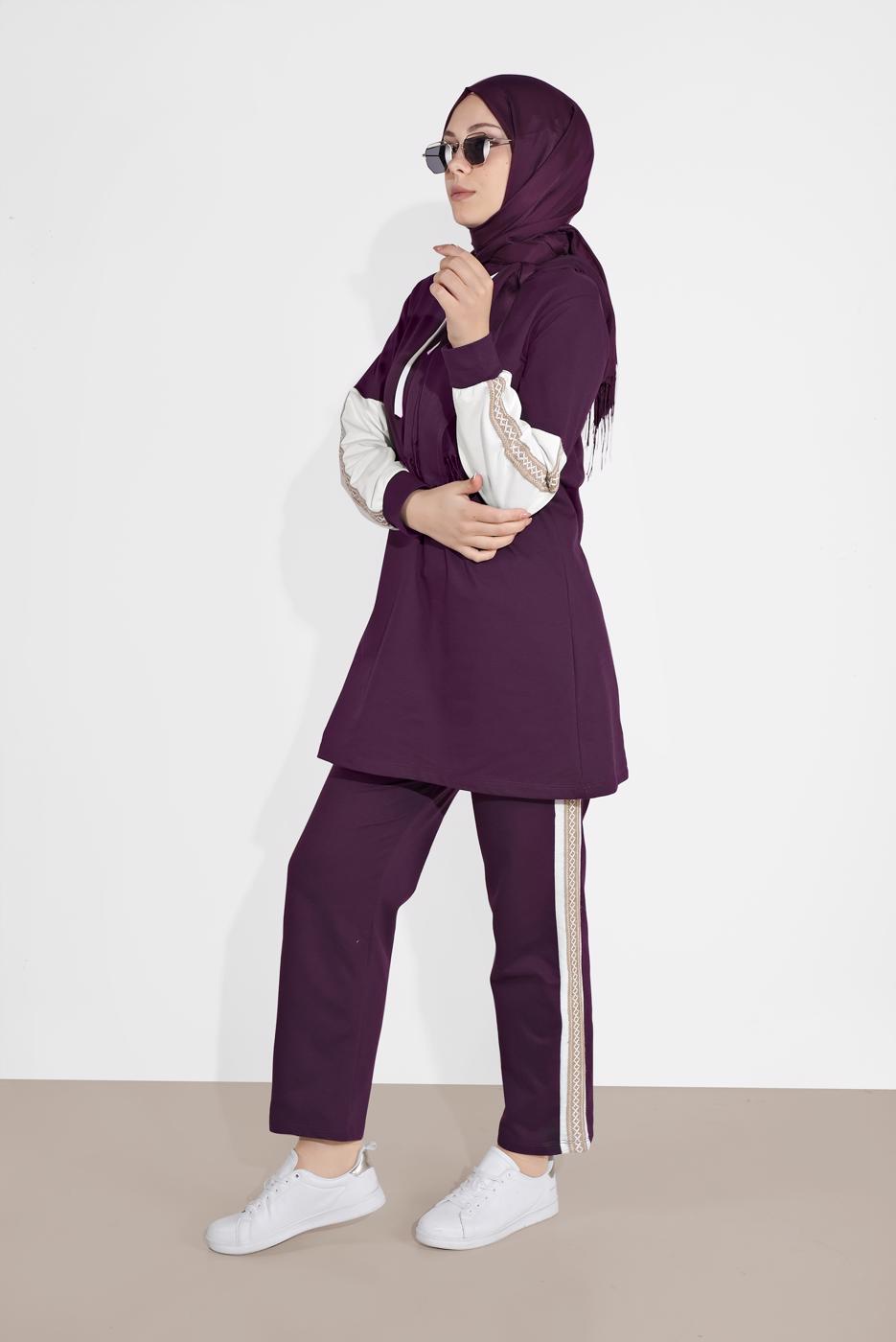 Tesettür giyim MOR KOLLARI ETNİK ŞERİT DESENLİ PANTOLONLU EŞOFMAN TAKIM 2026 