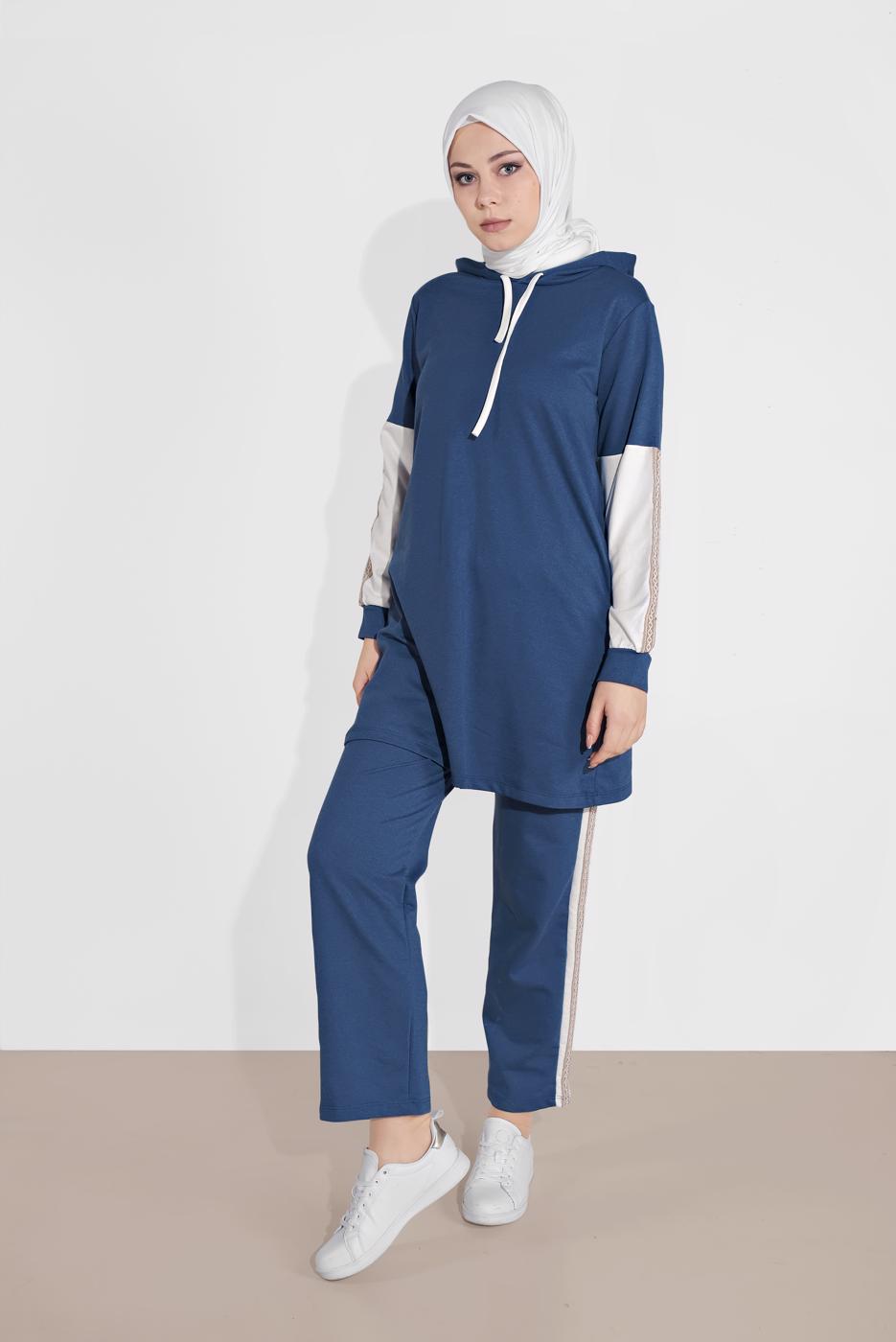 Tesettür giyim MAVİ KOLLARI ETNİK ŞERİT DESENLİ PANTOLONLU EŞOFMAN TAKIM 2026 
