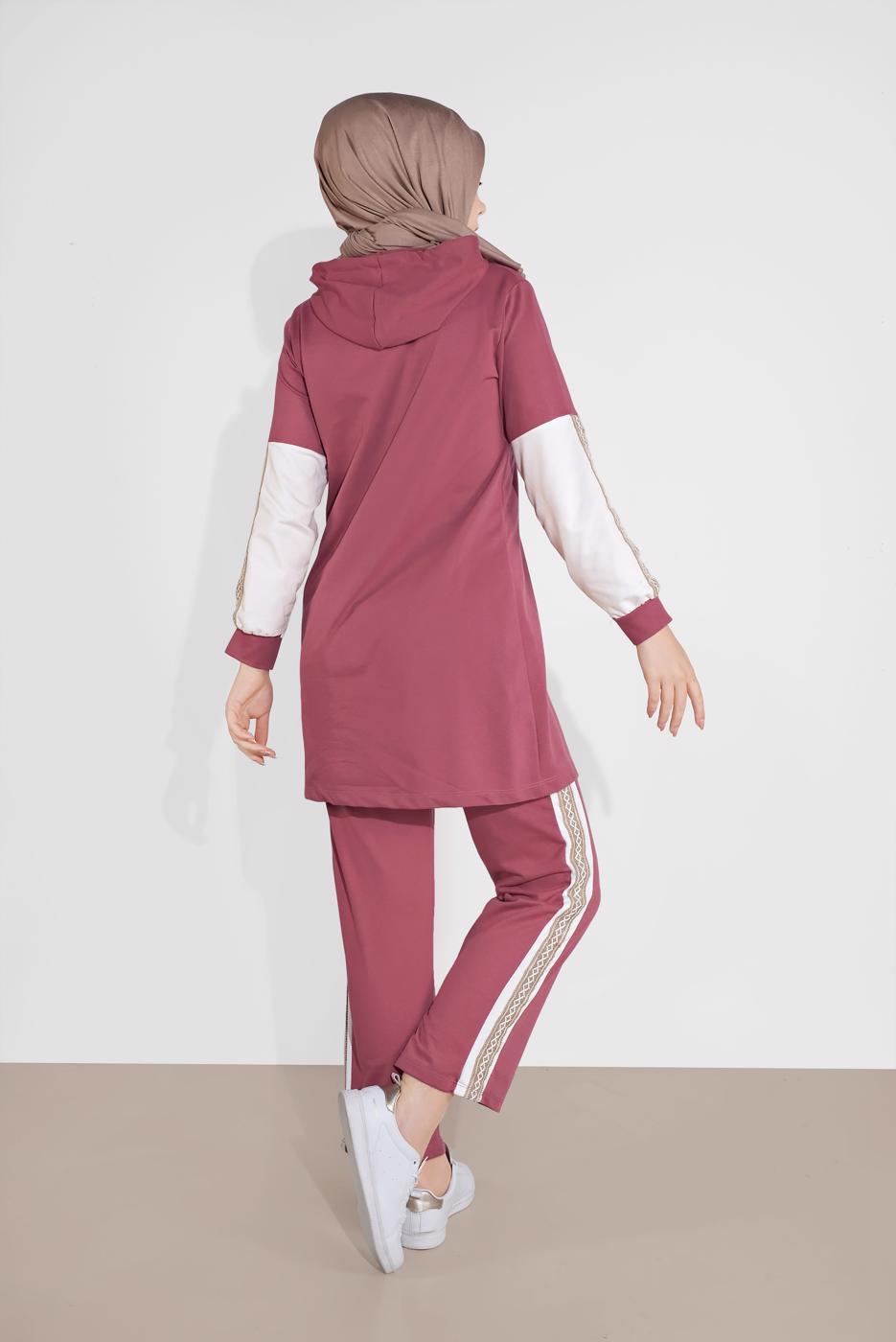 Tesettür giyim PEMBE KOLLARI ETNİK ŞERİT DESENLİ PANTOLONLU EŞOFMAN TAKIM 2026 