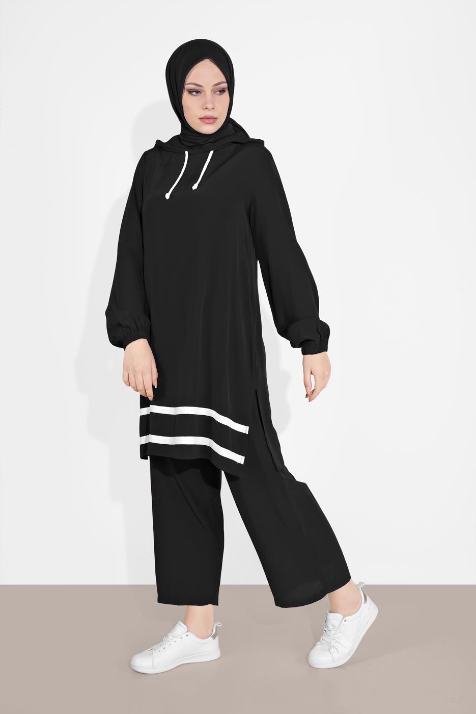 Tesettür giyim SİYAH MANŞETLERİ LASTİKLİ ŞERİT DETAYLI PANTOLONLU TAKIM 2120 