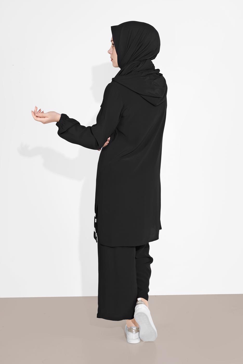 Tesettür giyim SİYAH MANŞETLERİ LASTİKLİ ŞERİT DETAYLI PANTOLONLU TAKIM 2120 