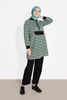 Tesettür giyim YEŞİL ÇİZGİLİ KAPÜŞONLU EŞOFMAN TAKIM 2426
