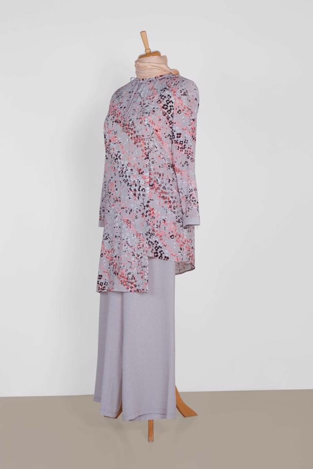 Tesettür giyim GRİ ÇİÇEK DESENLİ ASİMETRİK PANTOLONLU TAKIM 2869 - TRENDTESETTÜR