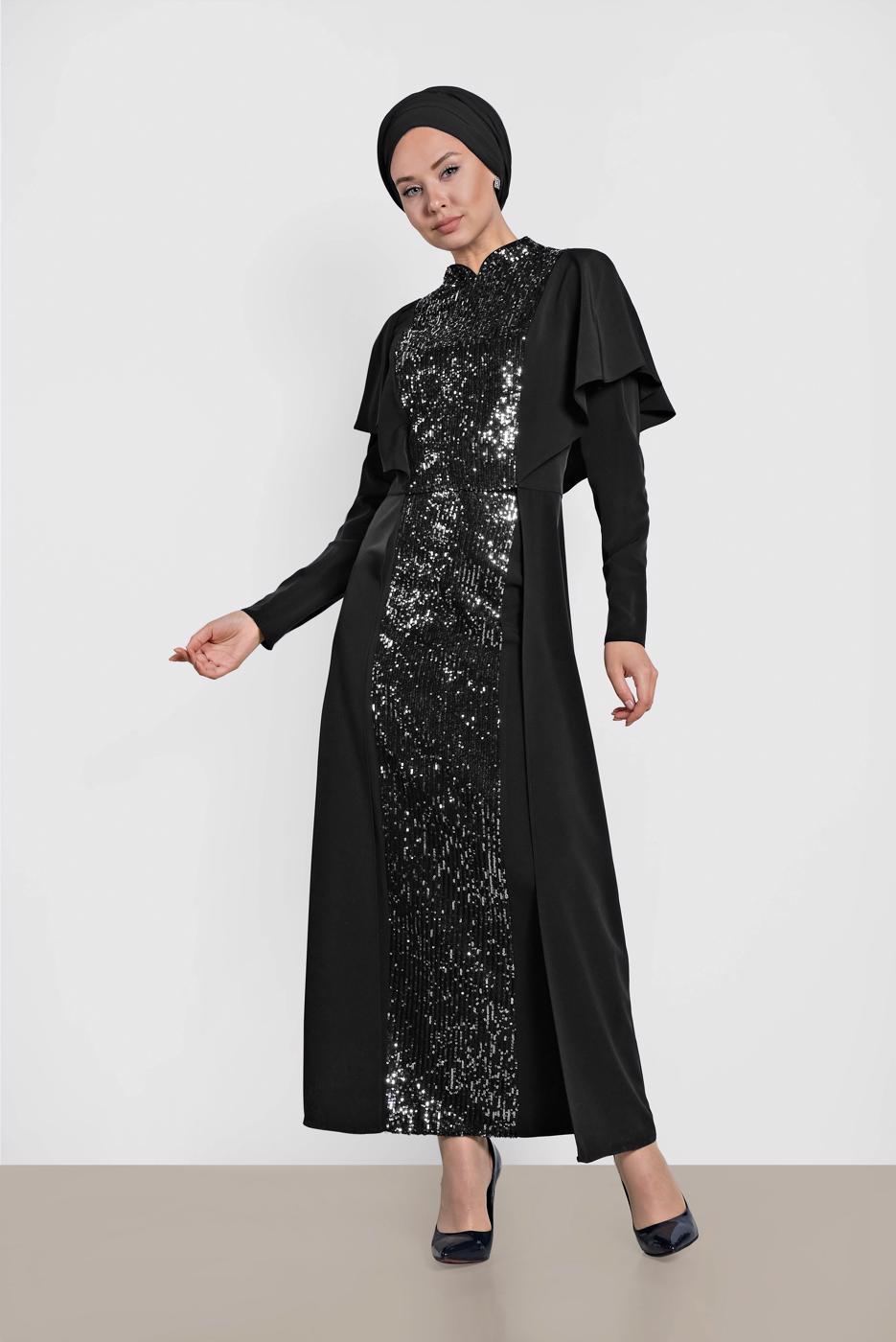 Tesettür giyim SİYAH HAKİM YAKA OMUZLARI VOLANLI İKİLİ ETEKLİ TAKIM T 3544