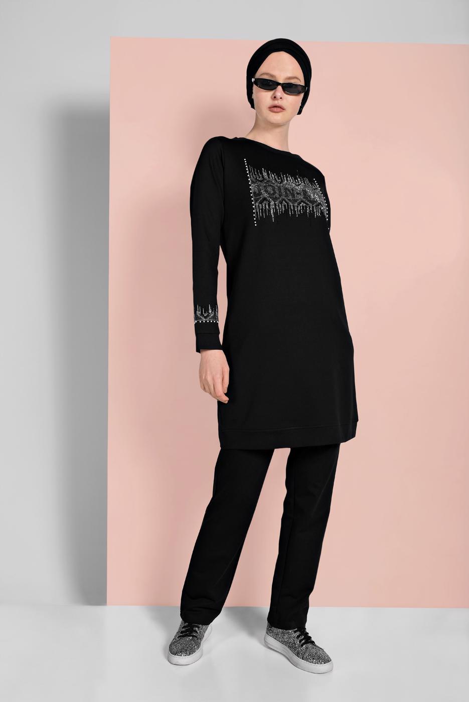 Tesettür giyim SİYAH PAMUKLU TAŞ DETAYLI EŞOFMAN TAKIMI 3719