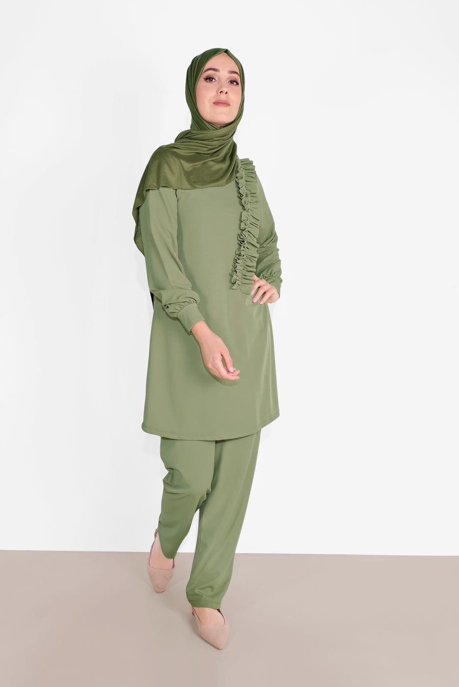 Tesettür giyim YEŞİL FIRFIR DETAYLI BİSİKLET YAKA  PANTOLONLU TAKIM 4026 