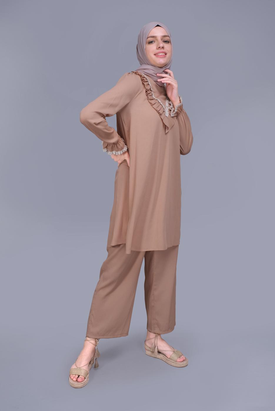 Tesettür giyim PUDRA ALVİNA FIRFIRLI DANTELLİ PANTOLONLU TAKIM 40804 