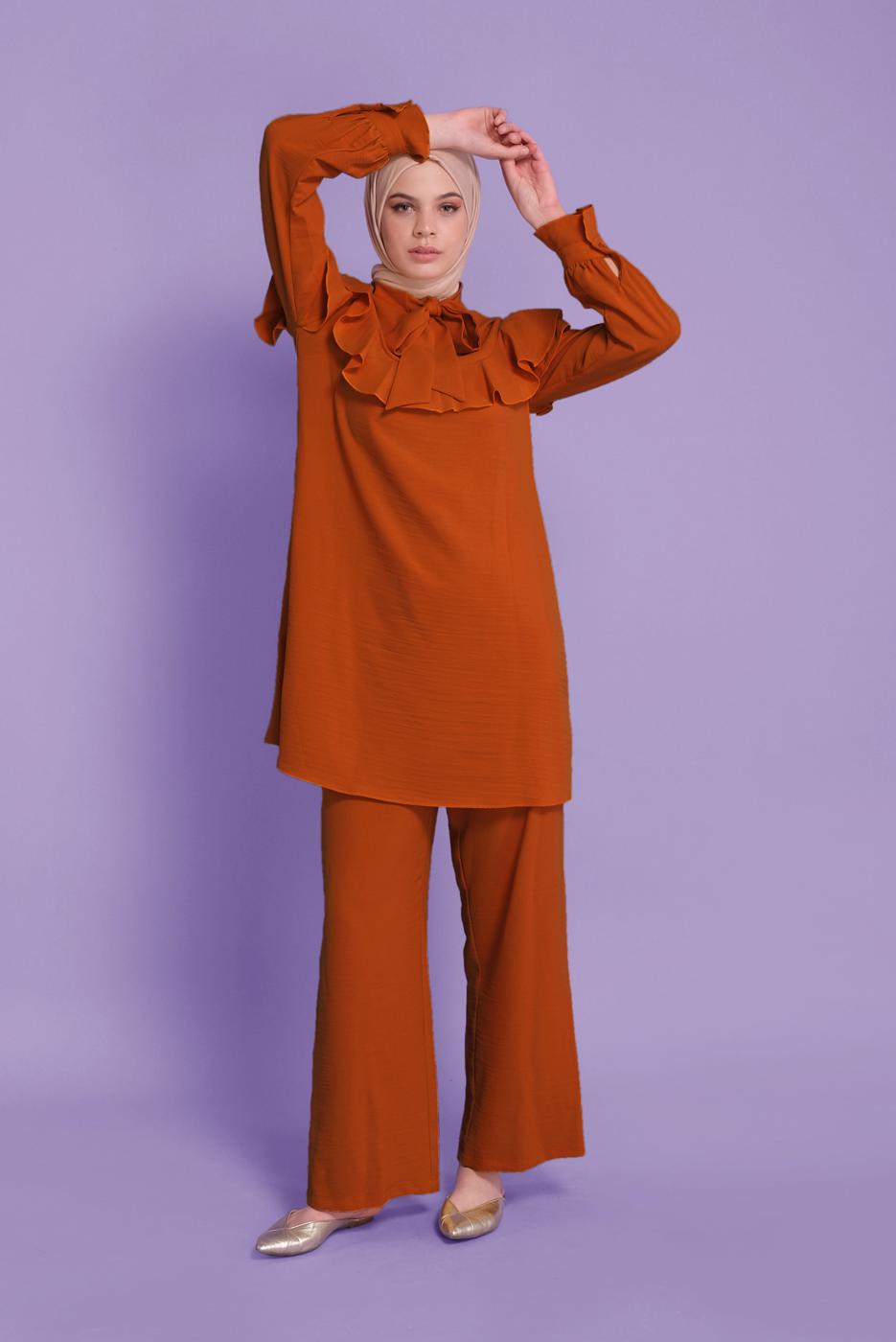 Tesettür giyim TABA ALVİNA VOLANLI İKİLİ PANTOLONLU TAKIM 40806 