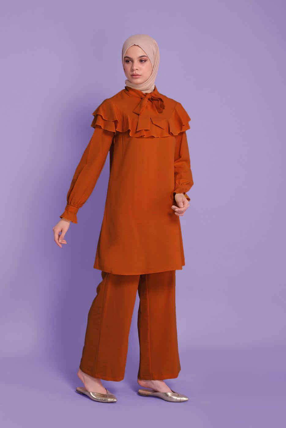 Tesettür giyim TABA ALVİNA VOLANLI İKİLİ PANTOLONLU TAKIM 40806 