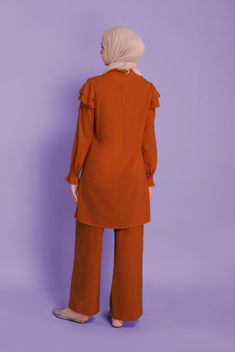 Tesettür giyim TABA ALVİNA VOLANLI İKİLİ PANTOLONLU TAKIM 40806 