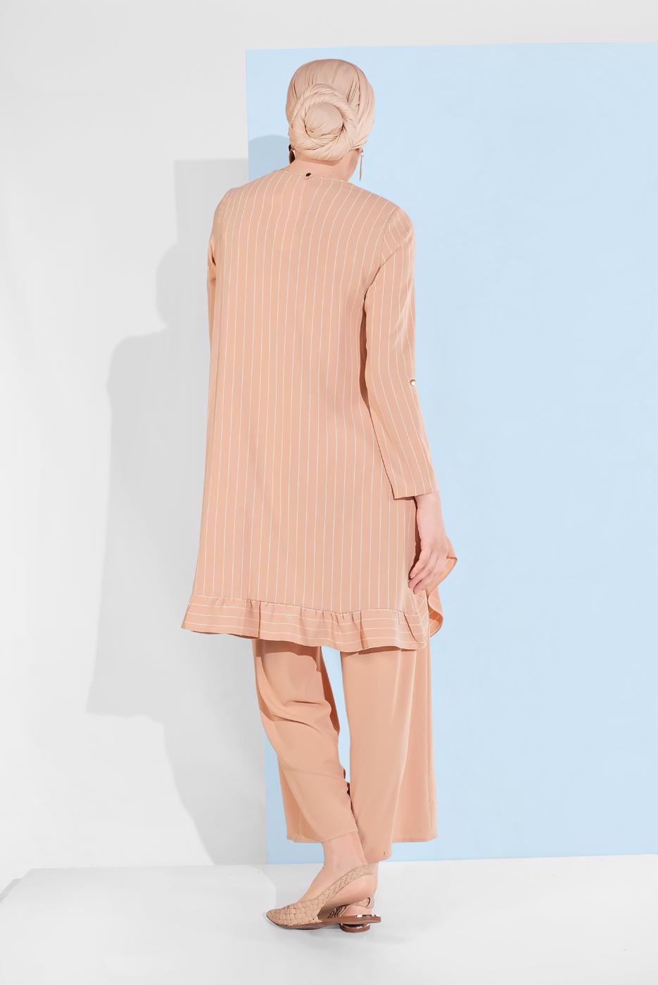 Tesettür giyim BEJ ASİMETRİK KESİM ÇİZGİLİ PANTOLONLU TAKIM 5335 