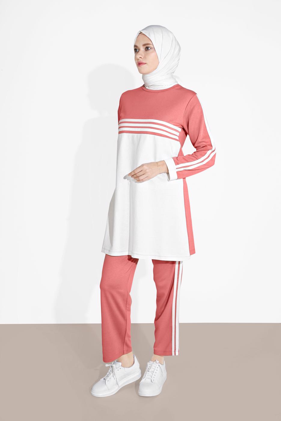 Tesettür giyim PEMBE ÇİZGİLİ BİSİKLET YAKA EŞOFMAN TAKIM 5916