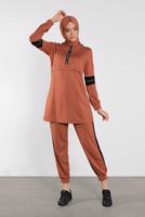 Tesettür giyim TABA ŞERİT DETAYLI İKİLİ PANTOLONLU TAKIM 9306