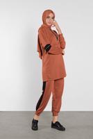 Tesettür giyim TABA ŞERİT DETAYLI İKİLİ PANTOLONLU TAKIM 9306