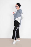 Tesettür giyim GRİ KAPÜŞONLU BÜZGÜLÜ SPOR PANTOLONLU TAKIM  9416 