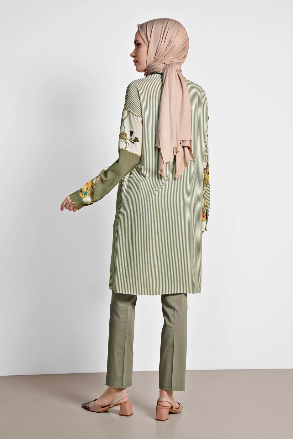 Tesettür giyim HAKİ ALVİNA ÇİZGİLİ DESENLİ TUNİK 4113