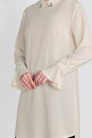 Tesettür giyim BEJ ALVİNA YAKA AKSESUARLI TUNİK 4879