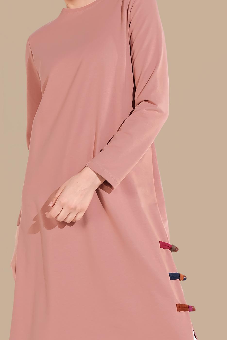 Tesettür giyim PEMBE YAN KISIMLARI BİYE DETAYLI TUNİK 95805