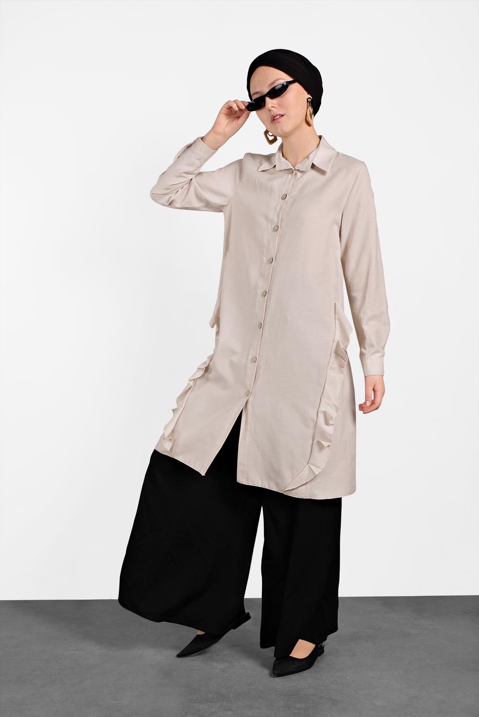 Tesettür giyim BEJ FIRFIR DETAYLI DÜĞMELİ TUNİK 0945