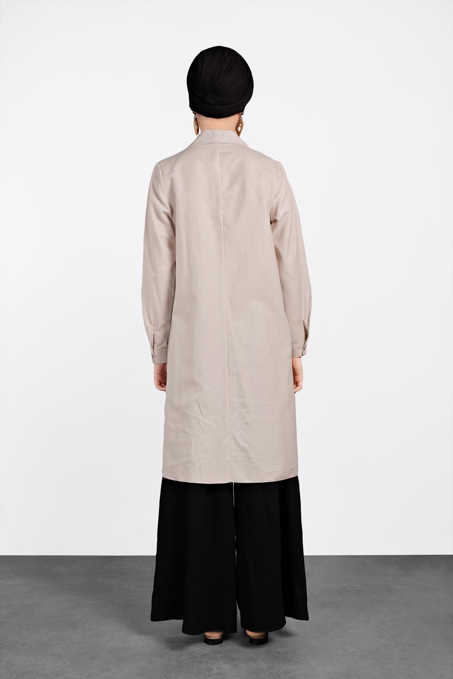 Tesettür giyim BEJ FIRFIR DETAYLI DÜĞMELİ TUNİK 0945