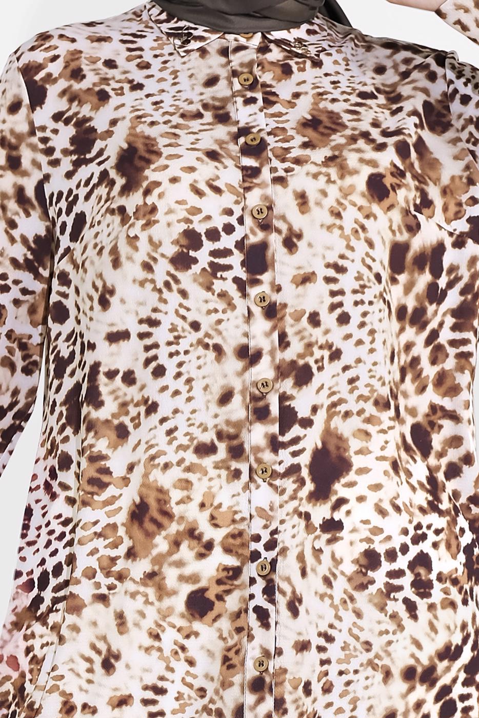 Tesettür giyim KAHVE ALVİNA BOYDAN DÜĞMELİ DESENLİ TUNİK 2857 