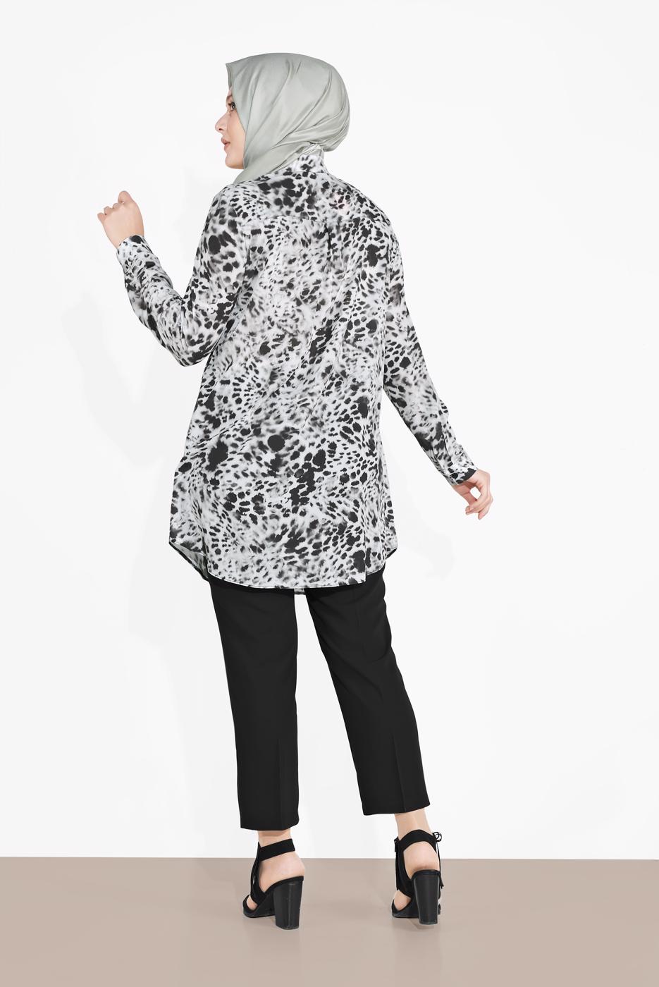 Tesettür giyim SİYAH ALVİNA BOYDAN DÜĞMELİ DESENLİ TUNİK 2857 