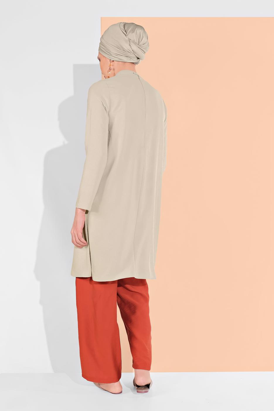 Tesettür giyim BEJ HAKİM YAKA ASİMETRİK KESİM TUNİK 3065