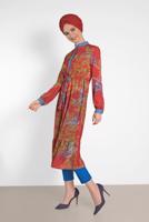 Tesettür giyim KIRMIZI ALVİNA BEL BÜZGÜLÜ DESENLİ TUNİK 4052