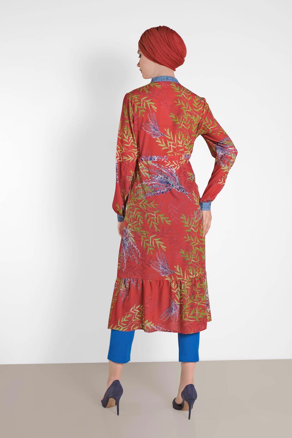 Tesettür giyim KIRMIZI ALVİNA BEL BÜZGÜLÜ DESENLİ TUNİK 4052