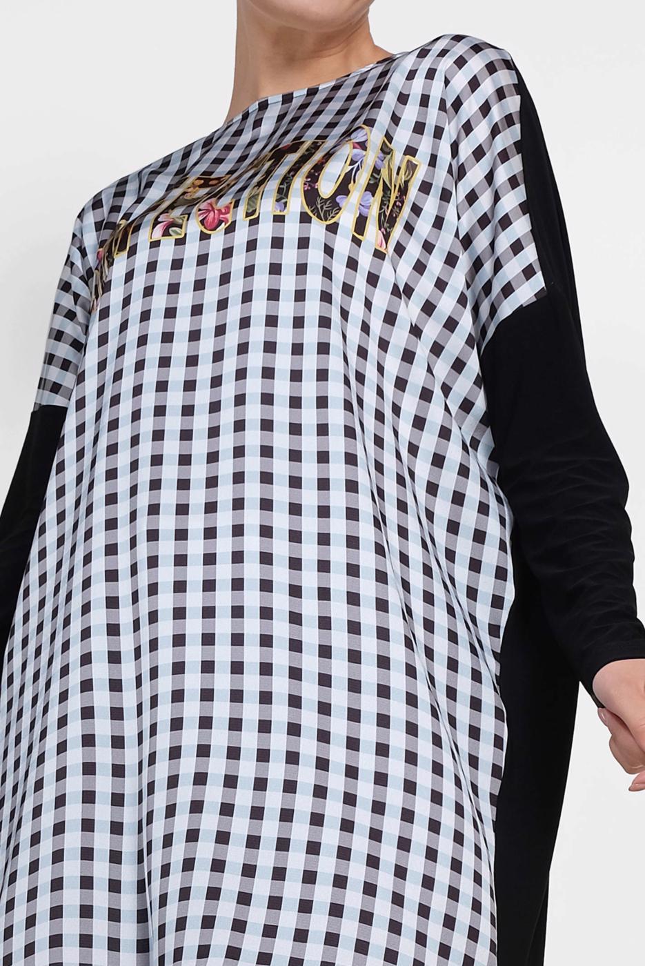 Tesettür giyim SİYAH ALVİNA KARELİ YAZI BASKILI TUNİK 4059