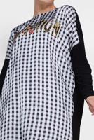 Tesettür giyim SİYAH ALVİNA KARELİ YAZI BASKILI TUNİK 4059