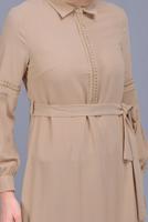 Tesettür giyim BEJ ALVİNA NAKIŞLI KUŞAKLI TUNİK 40739 