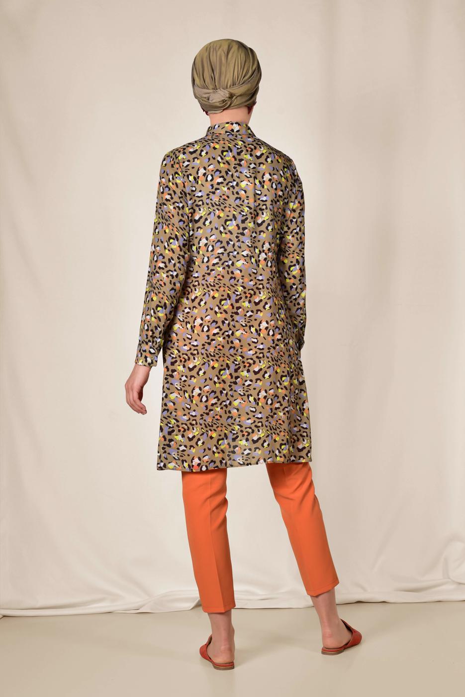 Tesettür giyim KAHVE ALVİNA DESENLİ BEL KISMI BÜZGÜLÜ TUNİK 4115