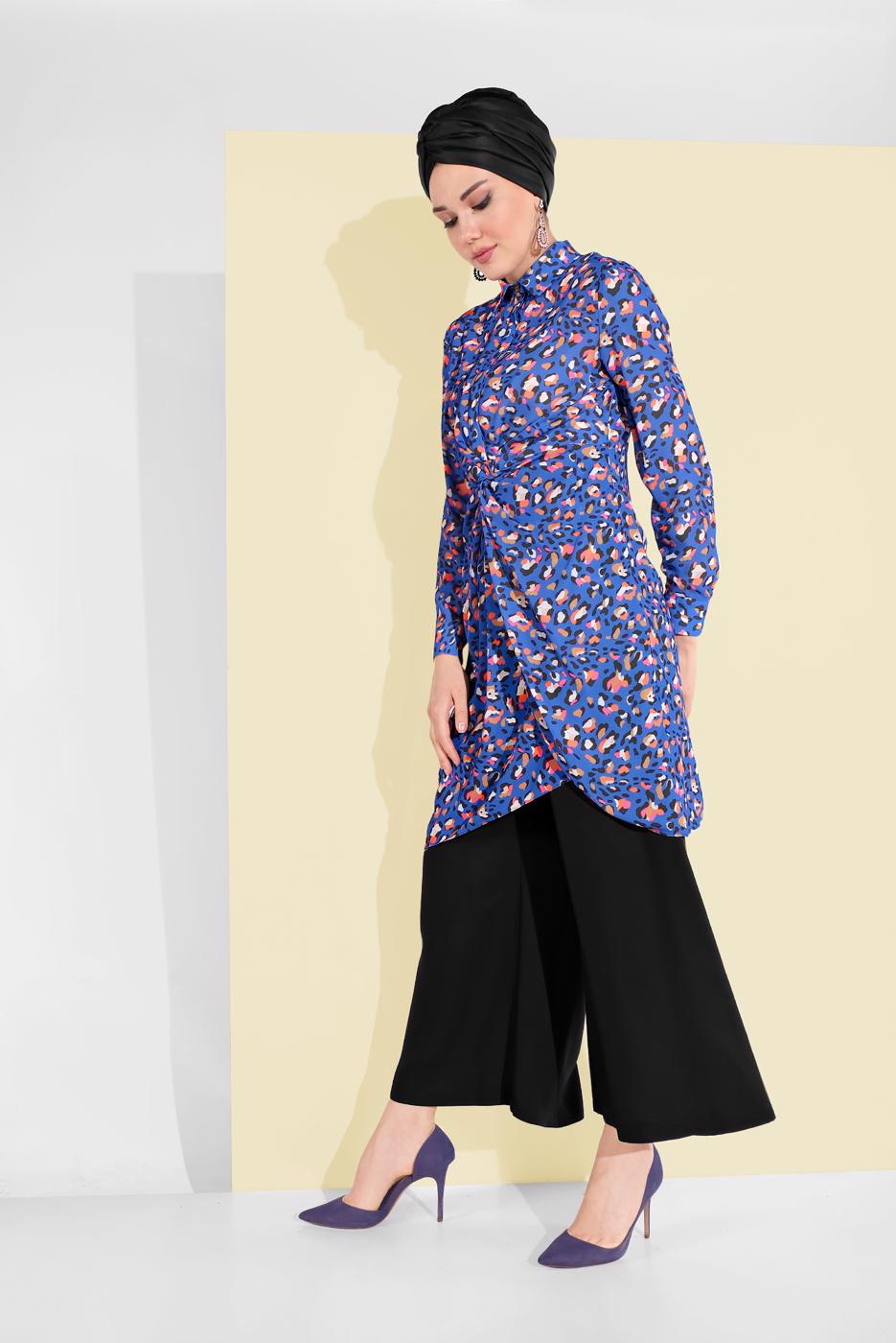 Tesettür giyim LACİVERT ALVİNA DESENLİ BEL KISMI BÜZGÜLÜ TUNİK 4115