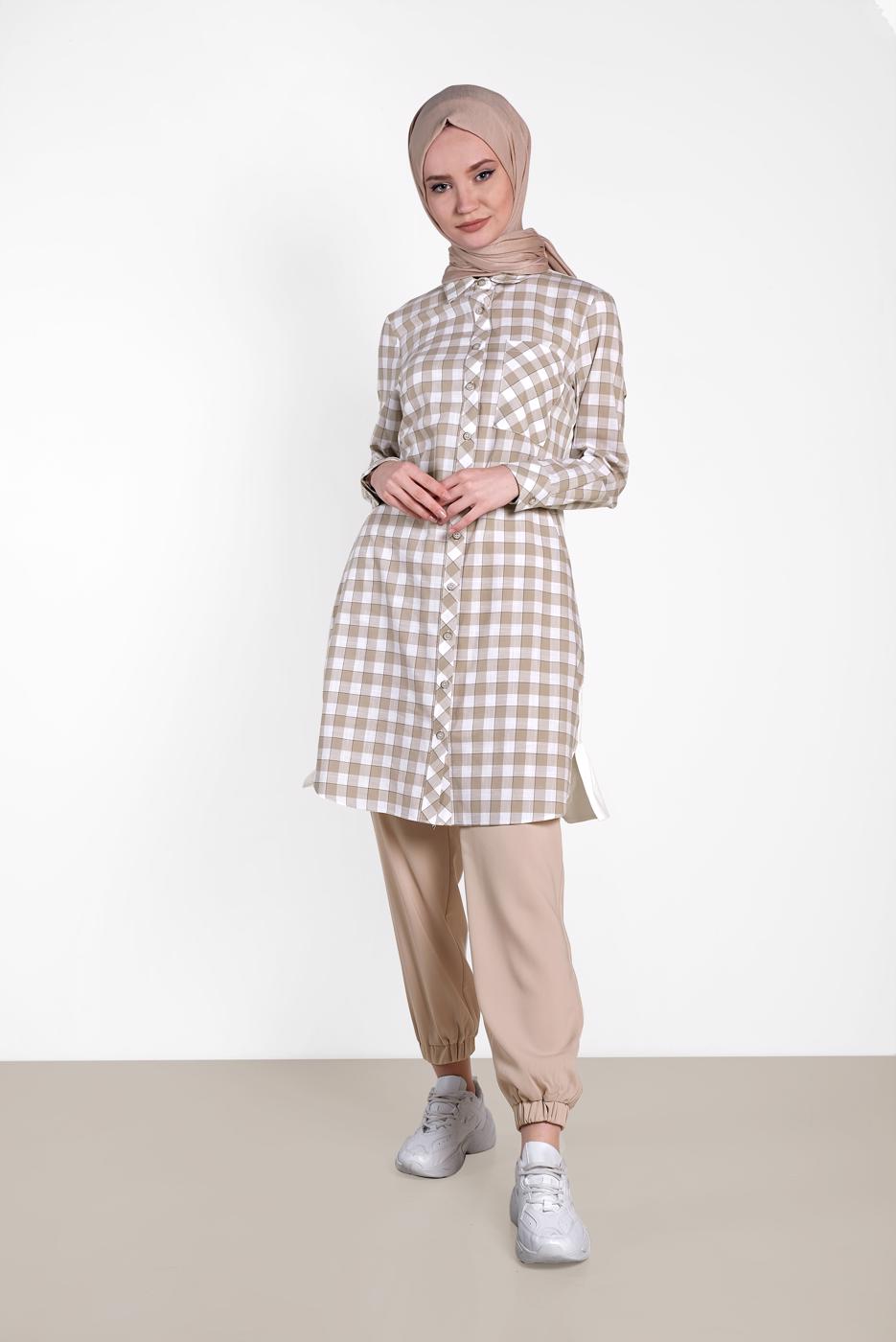 Tesettür giyim BEJ ALVİNA KARELİ YAZI BASKILI TUNİK 4308
