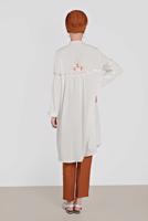 Tesettür giyim KREM ALVİNA YAKA KISMI BAĞLAMALI SALAŞ TUNİK 4337