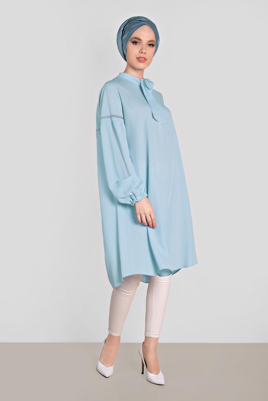 Tesettür giyim MAVİ ALVİNA YAKA KISMI BAĞLAMALI SALAŞ TUNİK 4337