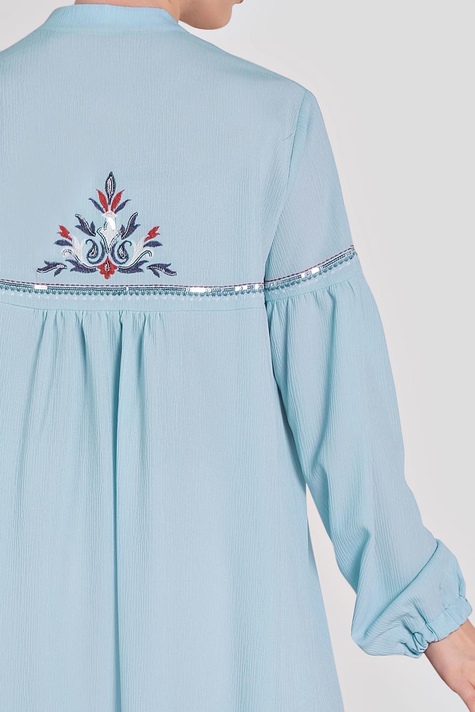 Tesettür giyim MAVİ ALVİNA YAKA KISMI BAĞLAMALI SALAŞ TUNİK 4337