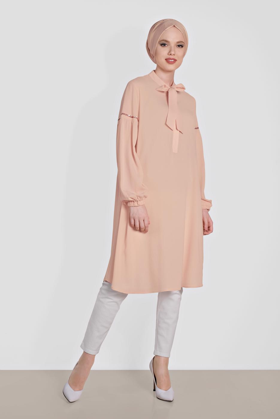 Tesettür giyim PUDRA ALVİNA YAKA KISMI BAĞLAMALI SALAŞ TUNİK 4337