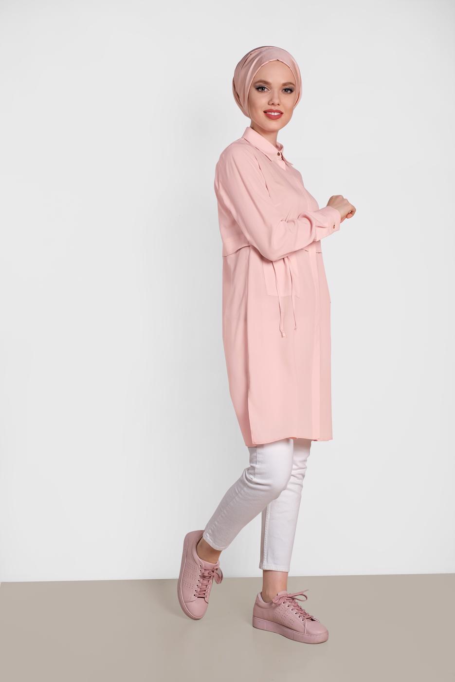 Tesettür giyim PUDRA ALVİNA BEL KISMI BÜZGÜLÜ BAĞCIKLI TUNİK 4419