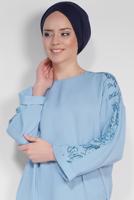 Tesettür giyim MAVİ ALVİNA KOL KISMI PULLU TUNİK 4432