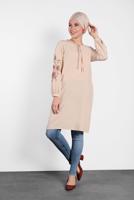 Tesettür giyim BEJ ALVİNA KOL KISMI NAKIŞLI TUNİK 4453
