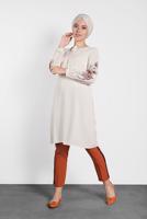 Tesettür giyim EKRU ALVİNA KOL KISMI NAKIŞLI TUNİK 4453