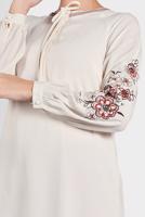 Tesettür giyim EKRU ALVİNA KOL KISMI NAKIŞLI TUNİK 4453