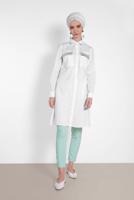 Tesettür giyim BEYAZ ALVİNA CEP KISMI PÜSKÜLLÜ TUNİK 4455